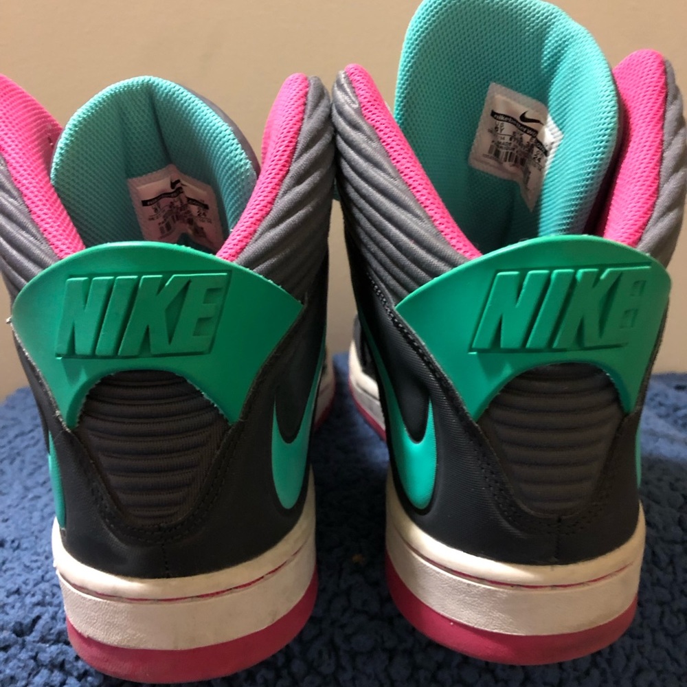 Nike High Top Sneakers (women’s 7.5, kids 6)